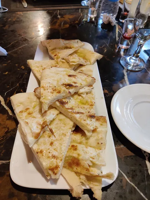 Garlic 'n Ginger - Image 1