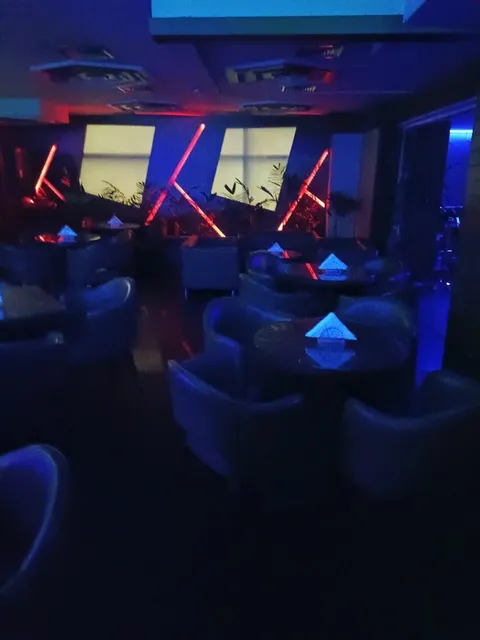 Gentleman's Rest Bar - Image 1