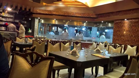 Handi Restaurant - Image 1