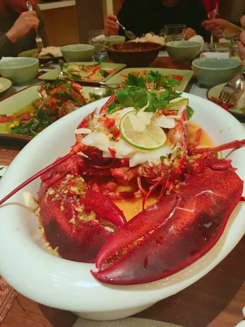 Sheraton Wuhan Hankou Hotel - Image 1