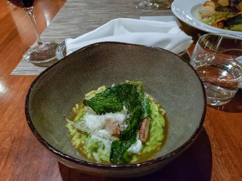 Canoe Restaurant & Bar - Image 1