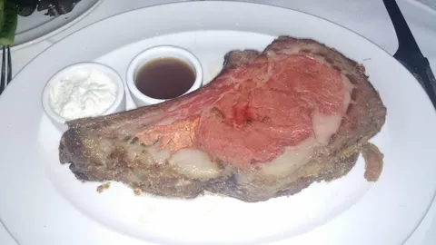 Chicago Cut Steakhouse - Image 1