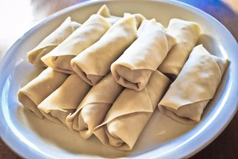 Globe Lumpia House - Image 1