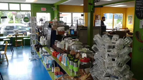 Kiwi Cafe - Image 1