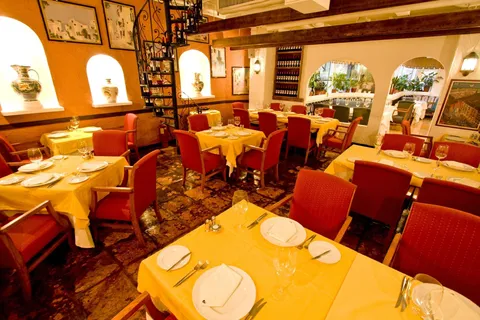 Bulangshi Spanish Restaurant Bar - Image 1