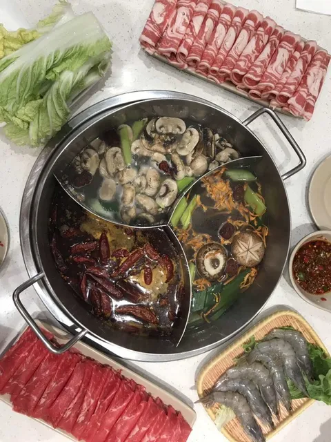 Chongqing Hongqiao Hot Pot - Image 1