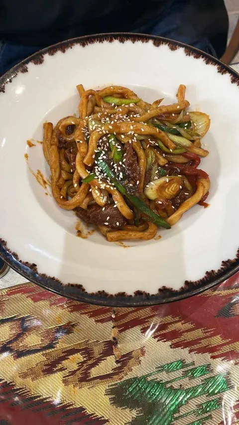Etles Uyghur Restaurant - Image 1