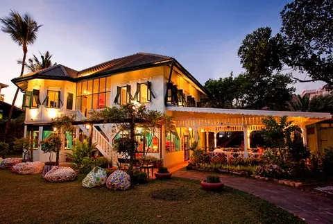Issaya Siamese Club - Image 1