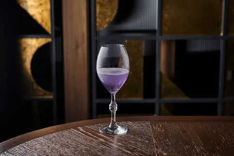 MO Bar - Image 1