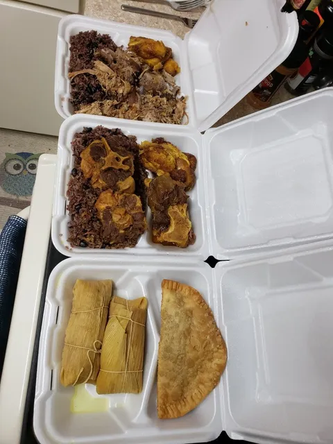 La Piraña Lechonera - Image 1