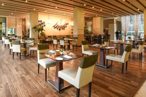 Glass House Restaurant - Image 1