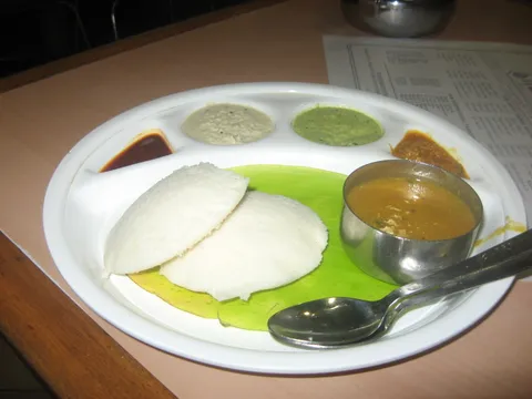 Hotel Saravana Bhavan - Image 1