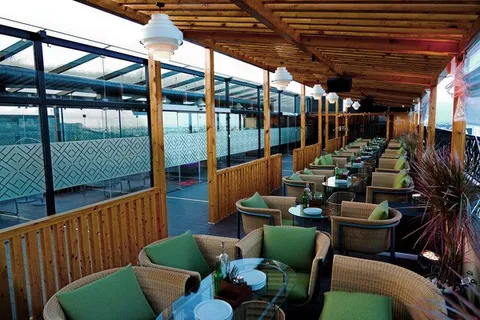 Q Bar - Image 1