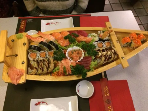 Sushi Akira - Image 1