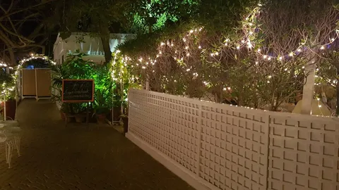 Cafe Flo - Image 1