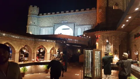 LalQila Restaurant Karachi - Image 1