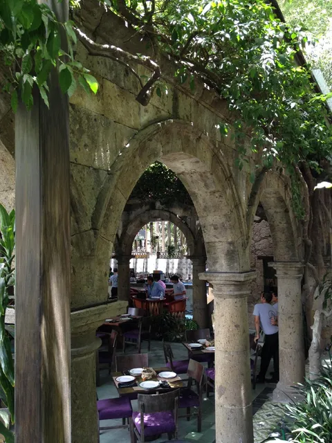 La casa de los platos - Image 1