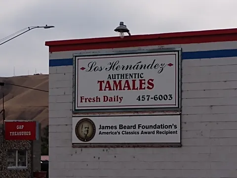 Los Hernández Tamales - Image 1