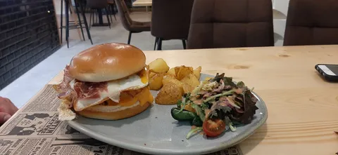  Fusió restaurant - Image 1