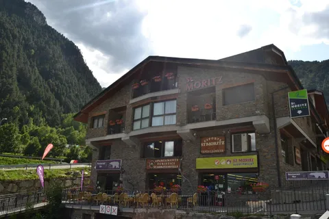  POLAR BAR RESTAURANT - Image 1