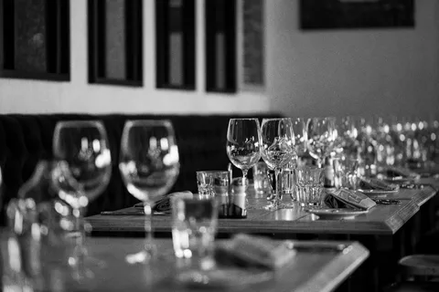  Bistro Des Arts - Image 1