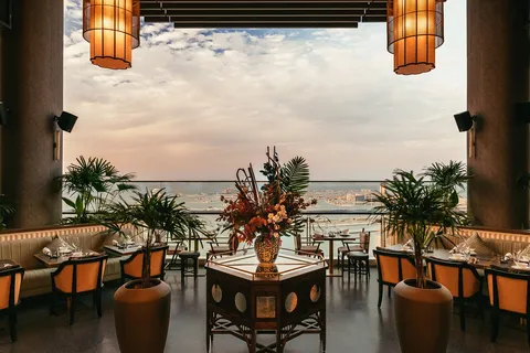  Mott 32 - Image 1