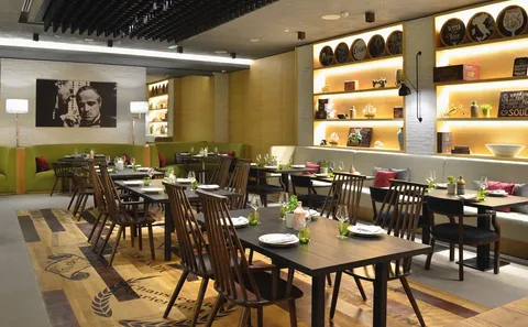 Filini Bar & Restaurant - Image 1