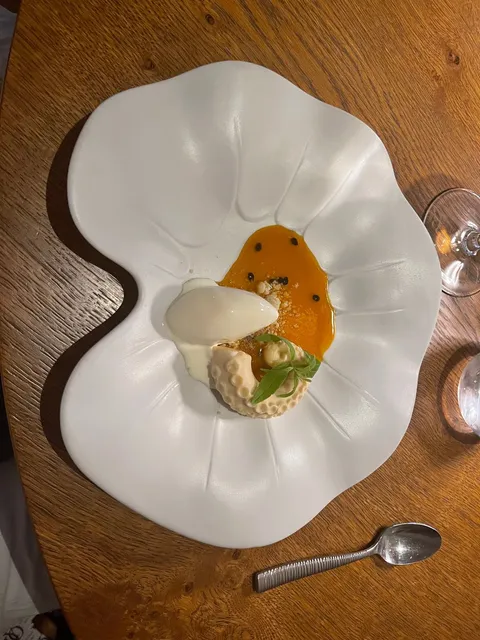  Restaurant 38 - Image 1